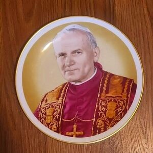 Pope John Paul II Vintage Royal Albert Ornamental Bone China Collectors Plate